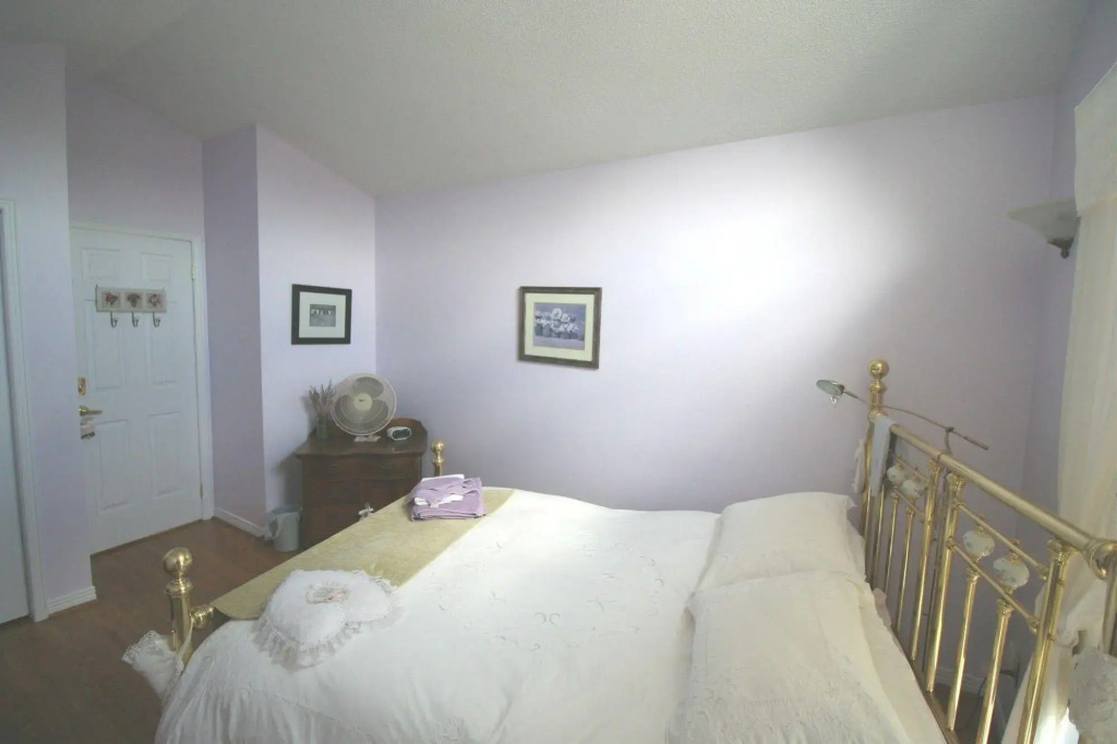 Twin Lakes Retreat Bed and Breakfast