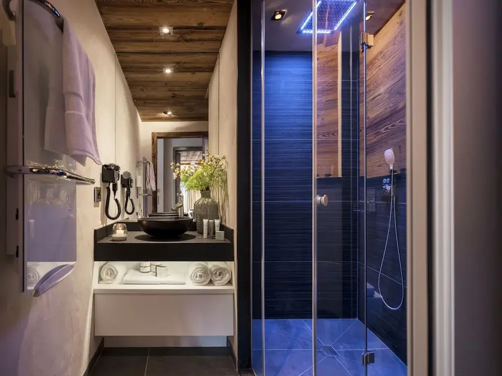 Rustic Apartment With Dishwasher, 150 m. From the Cableway