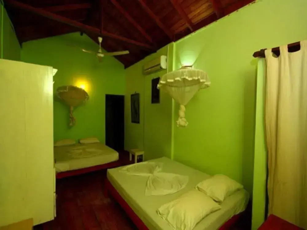 Full Moon Resort