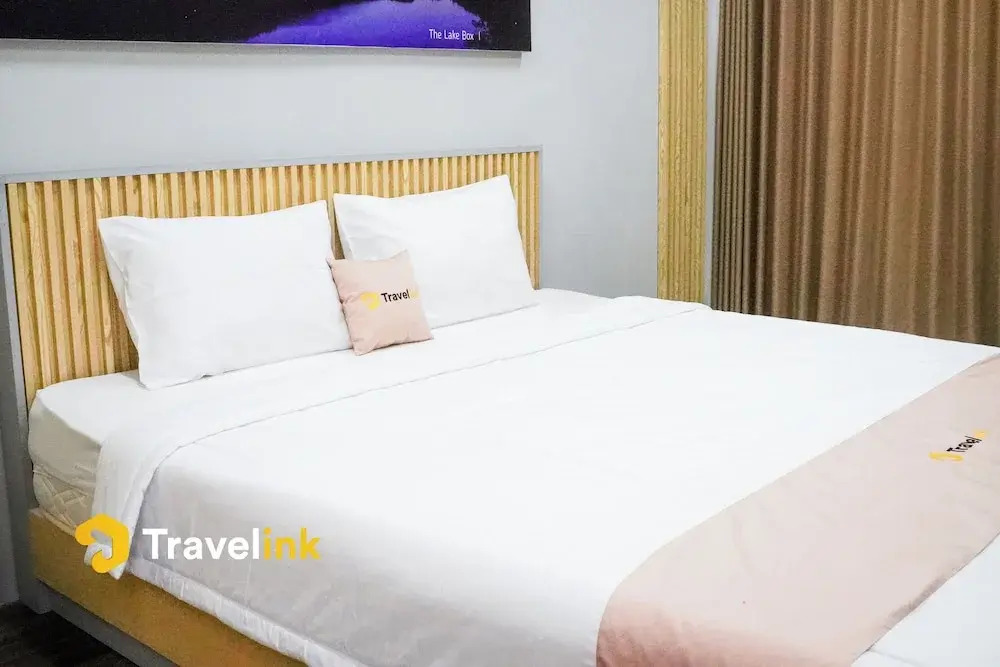 The Lakebox Menjer by Travelink
