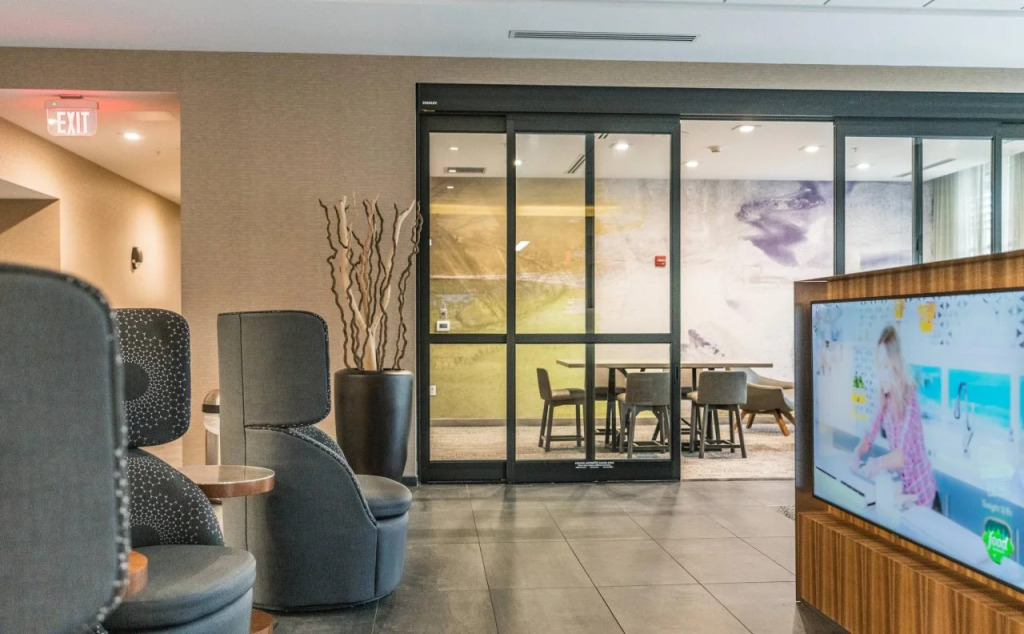 Courtyard by Marriott West Springfield