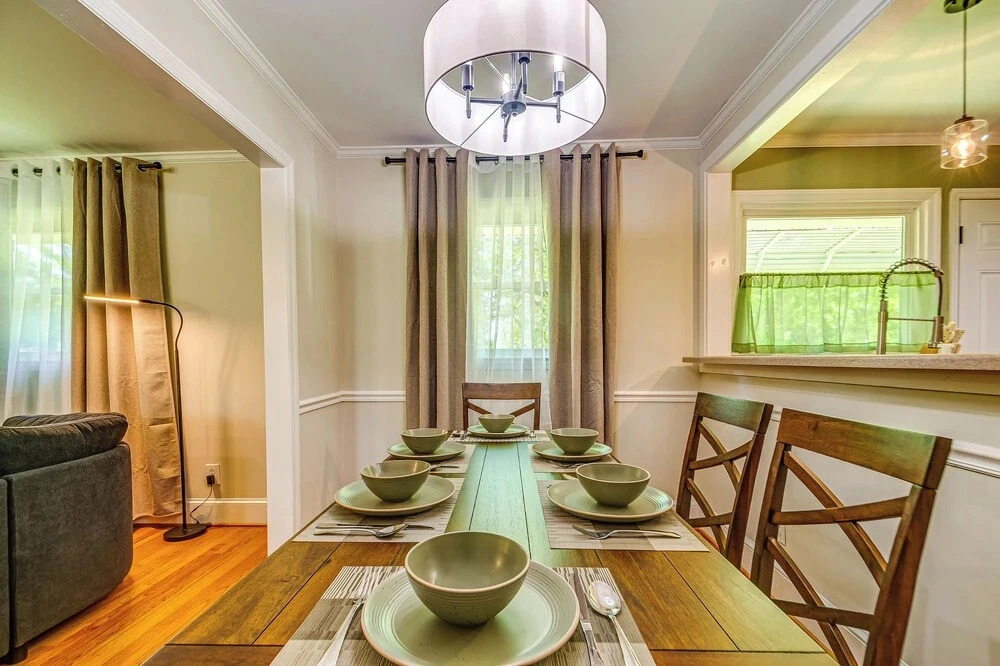 1 Mi to Dtwn Cary: Family Home w/ Spacious Yard