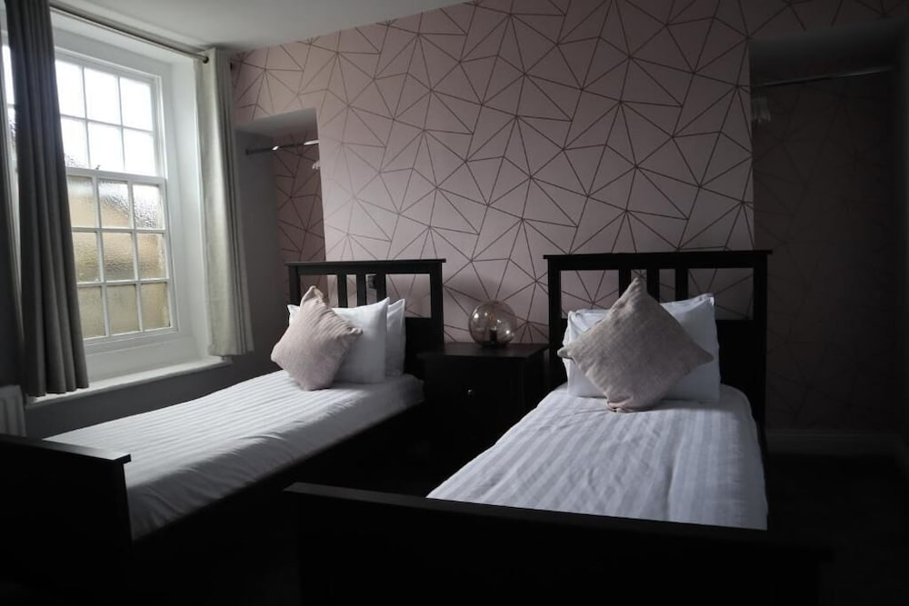 Hardwick Arms Hotel