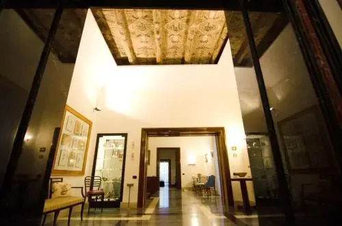 Suite Palazzo Reale Apartment