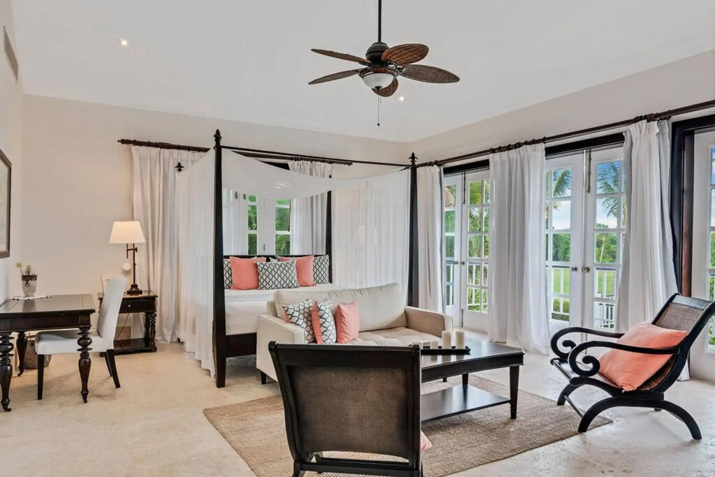 Sophisticated Villas With Private Pools and Staff