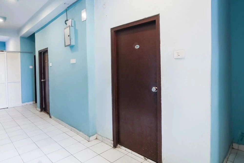 Happy Guest House By OYO Rooms