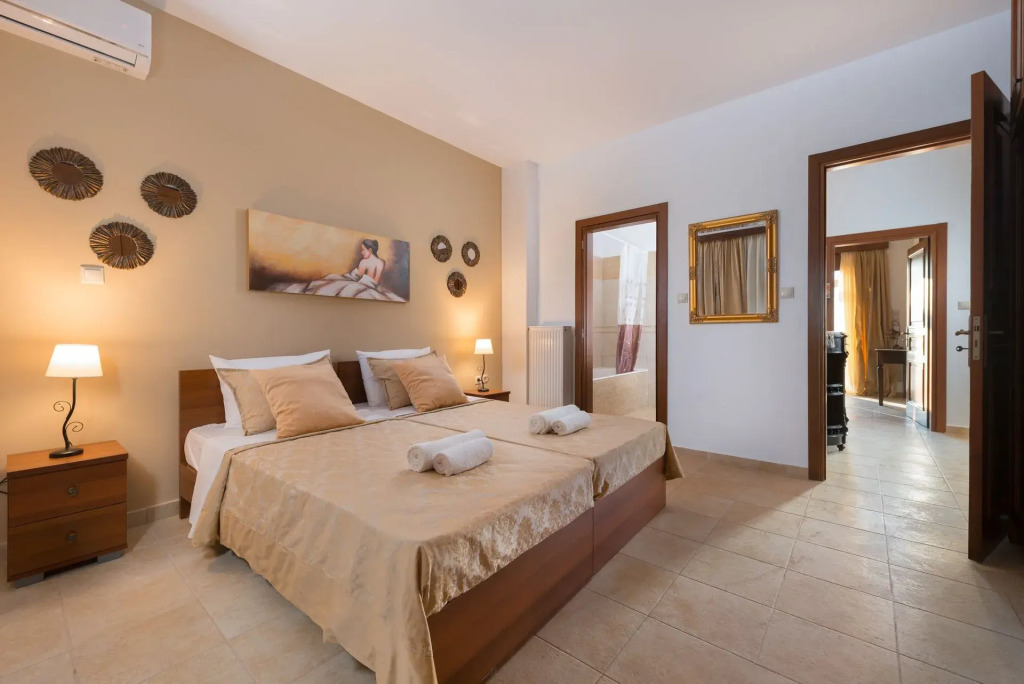 Butterfly Villa with stunning Sea and Valley Views