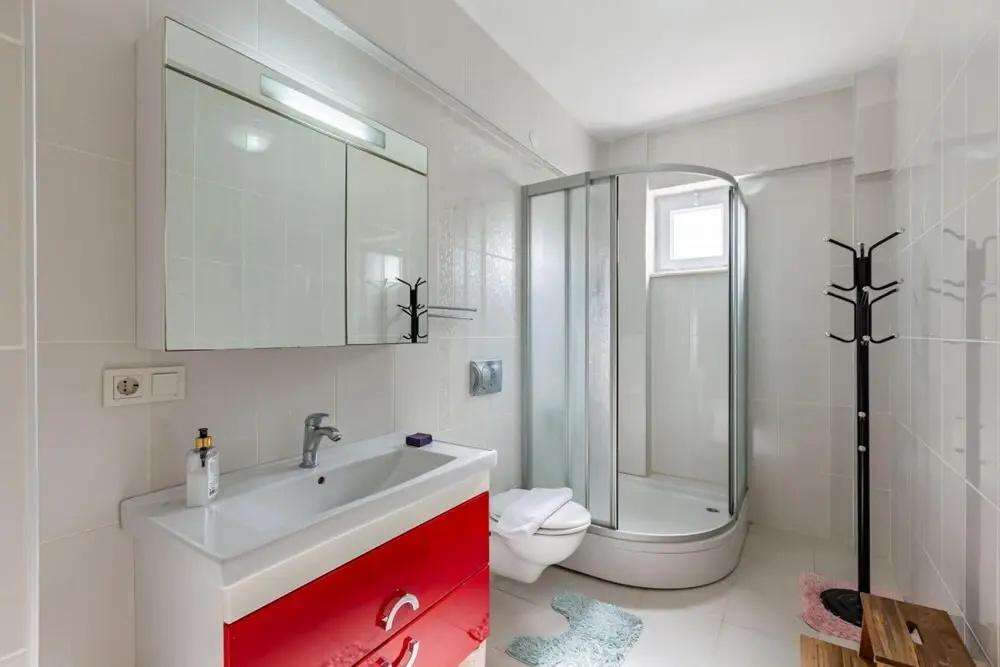 Villa With Garden Surrounded by Nature in Sapanca