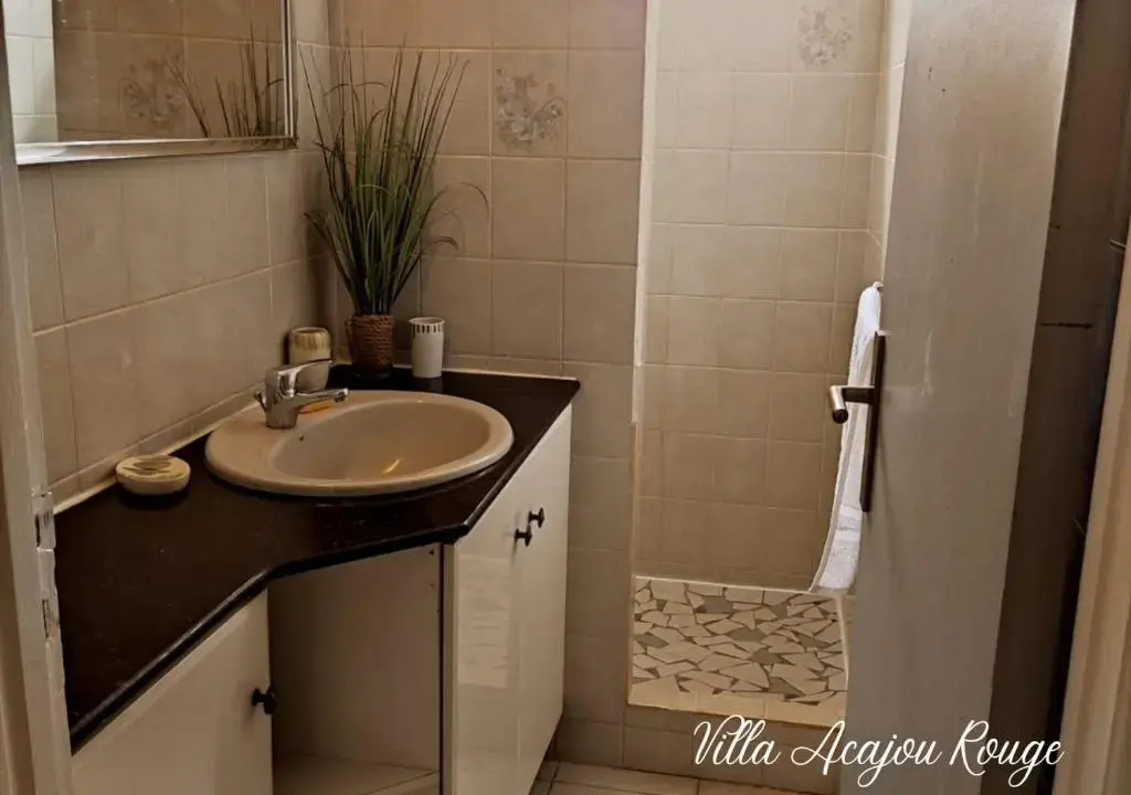 Villa Acajou Rouge - Calme avec jardin & piscine