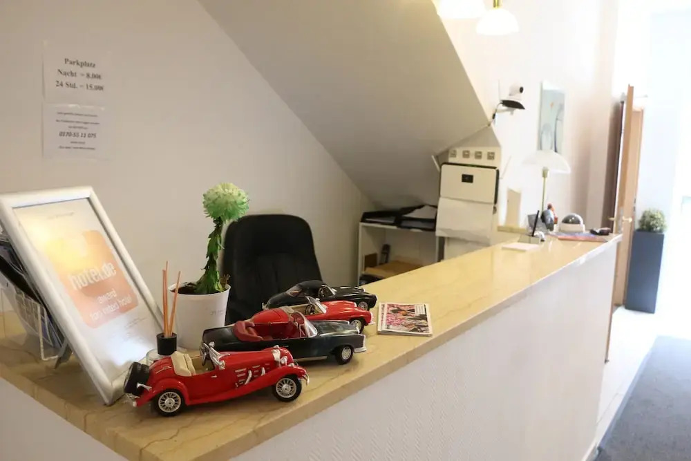 Hotel Bonn Voyage