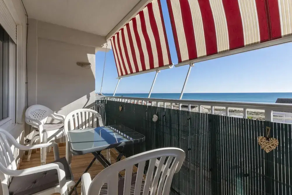 Abaco in Xeraco With 3 Bedrooms and 1 Bathrooms