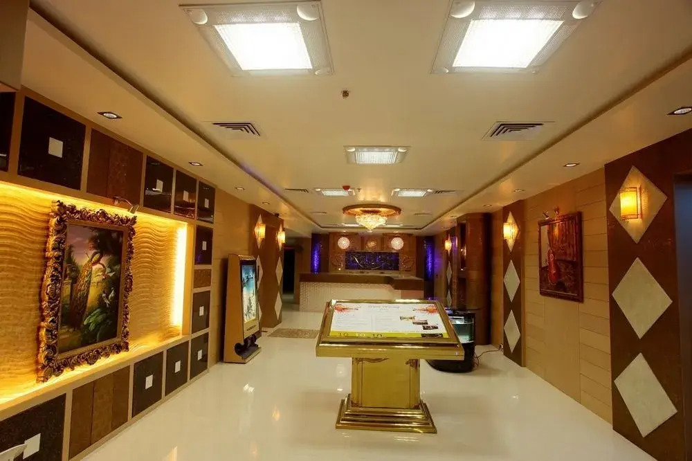 OYO 740 Hotel Suravi