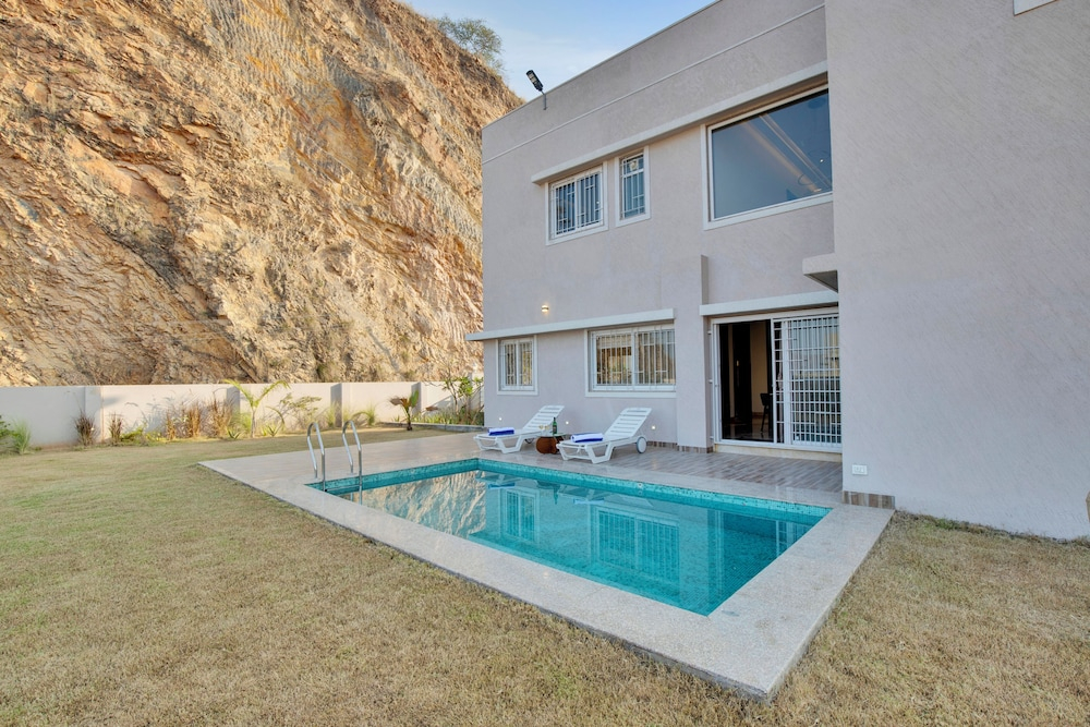 ELIVAAS 3 BHK Villa Shourya Bliss