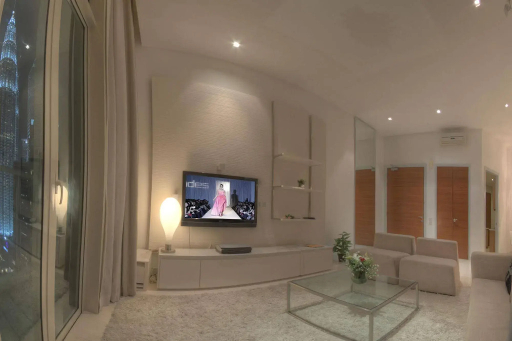 Golden Triangle Suites by Mondo