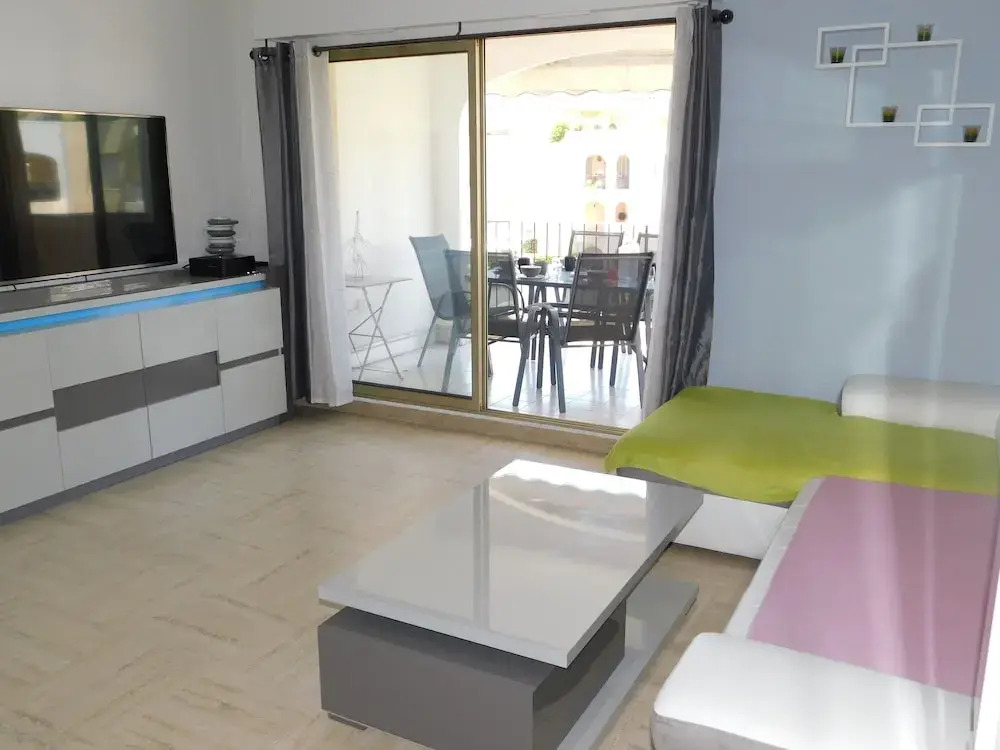 T2 Calypso climatisé piscine parking