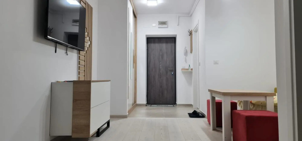 Studio spațios,intim+ loc parcare propriu,vedere panoramică,utilat de lux