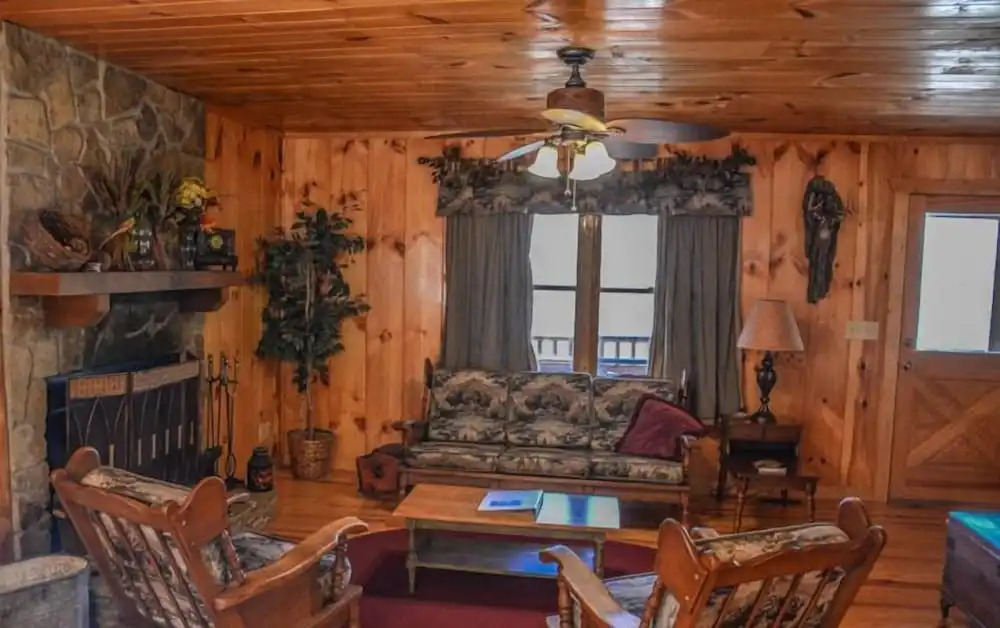 Kingdom Cabin 2