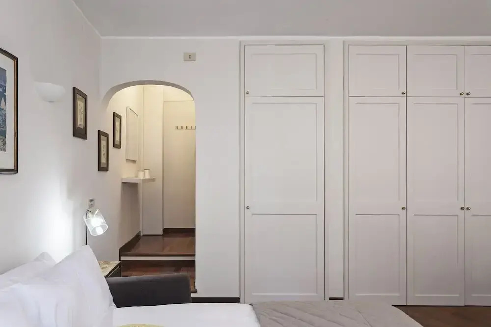 Elegant Studio in the City Center by Wonderful Italy