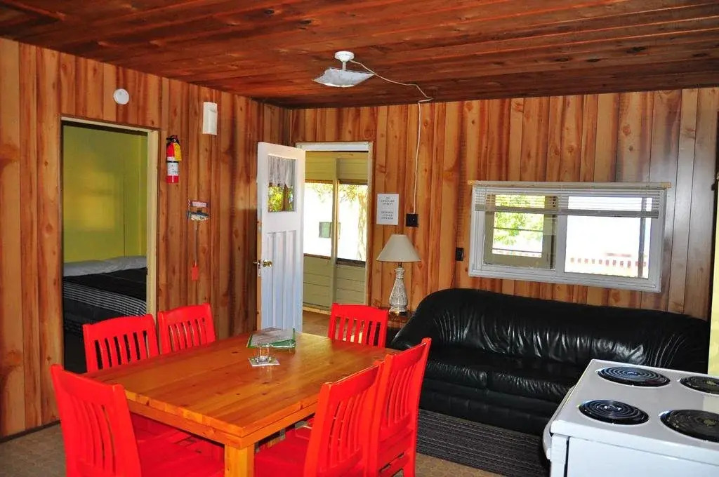 Okimot Lodge on Tomiko Lake