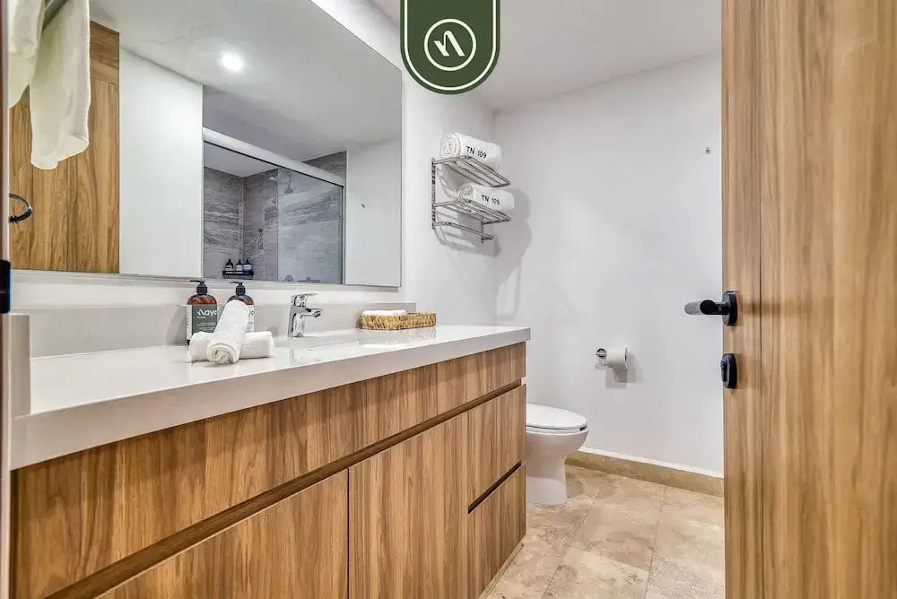 Oceanview 1 BR Condo - Beach - Multiple Pools
