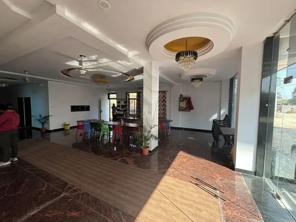 Shree radhe mohan hotel