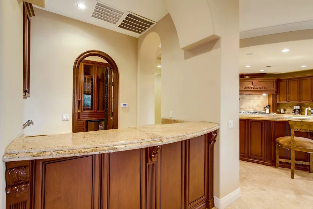 Tropical 5BR La Jolla Retreat by NamaStay