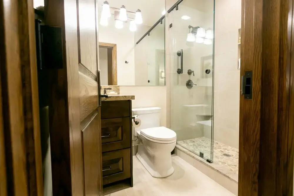 Luxury One Bedroom with Mountain View