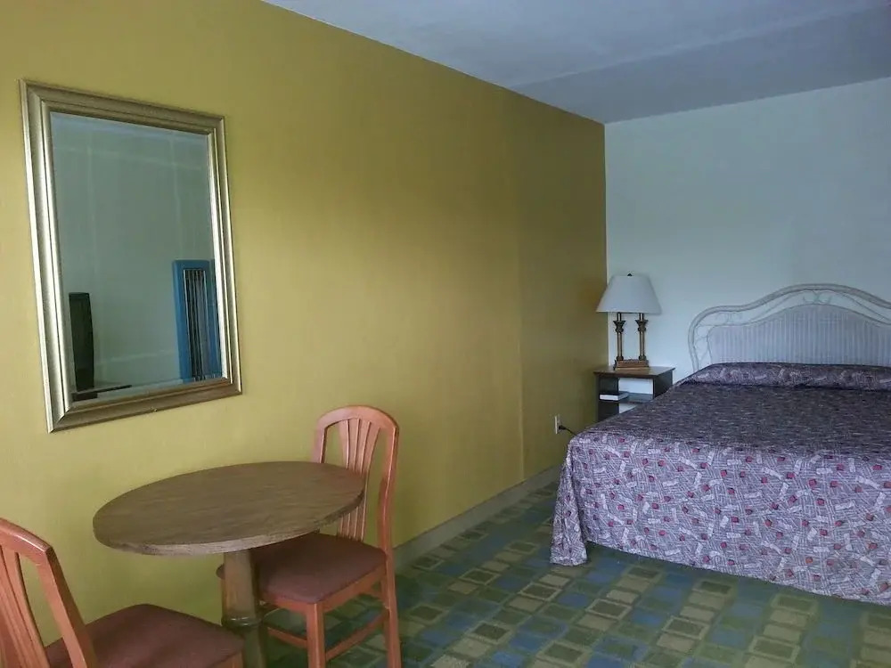 Desert Palms Hotel