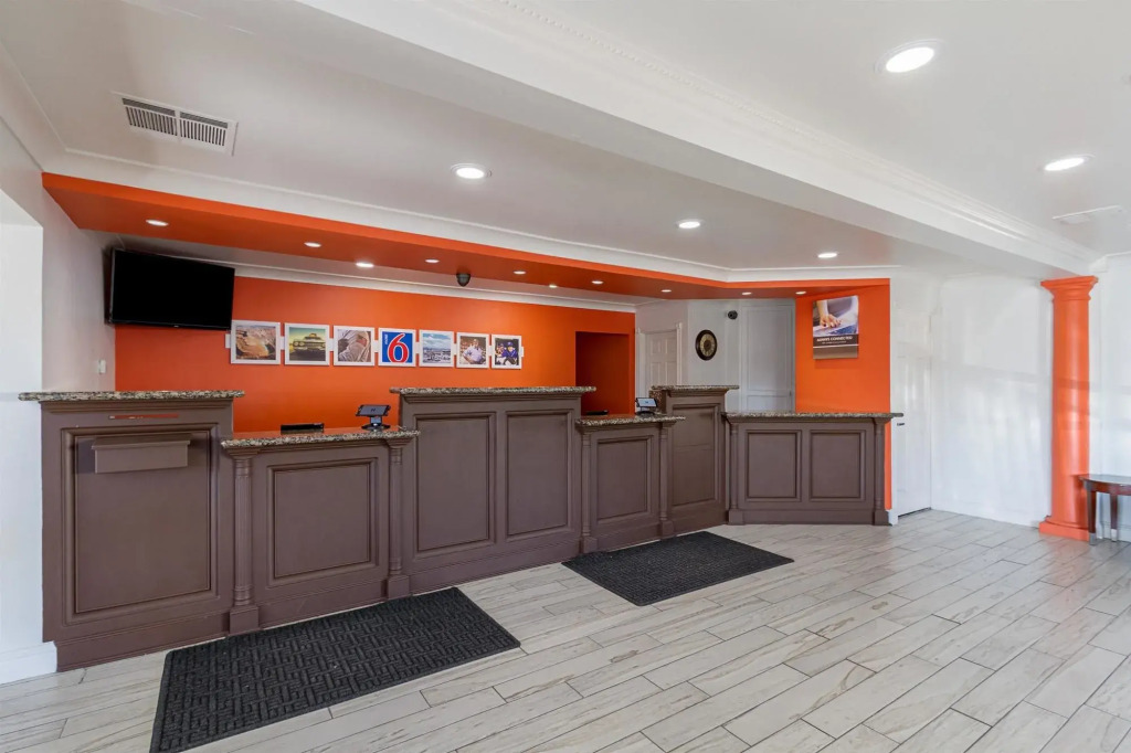 Motel 6-Ukiah, CA - North