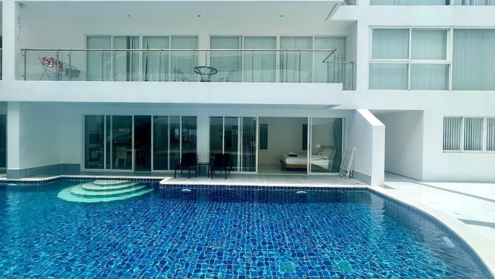 A26 - 2 Bdr Condo, Stunning Sea View, Karon Beach