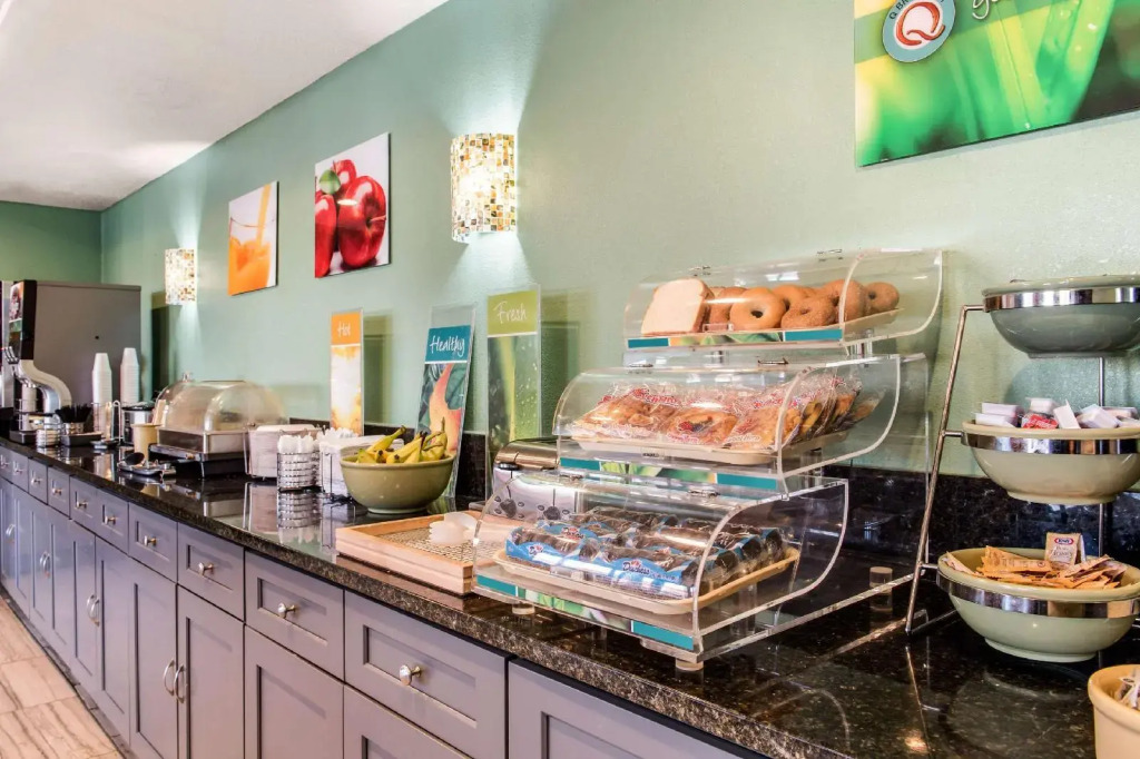 La Quinta Inn & Suites by Wyndham Miamisburg Dayton South