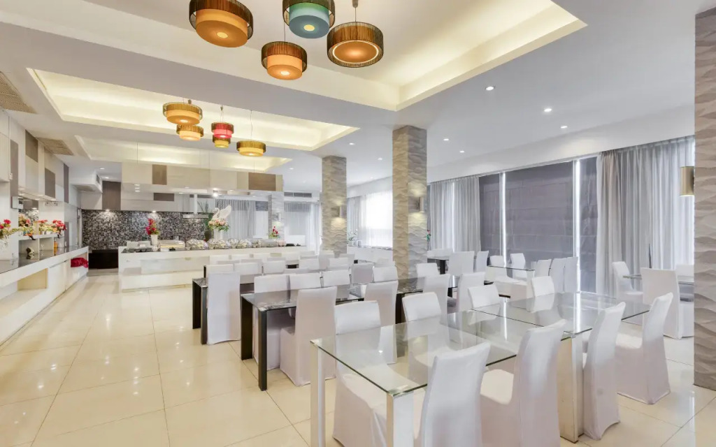 Aunchaleena Grand Hotel Wing B