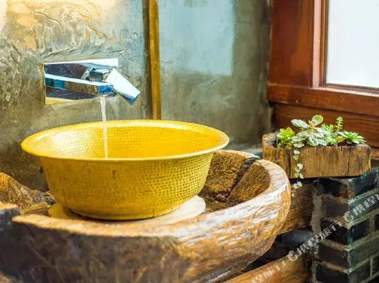 Lijiang Yuexi Garden Water View Inn