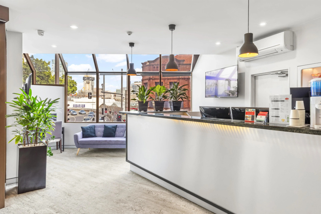 Metro Apartments on Darling Harbour