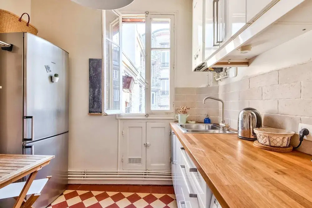 Charming Apartment for 2 in the 12th District