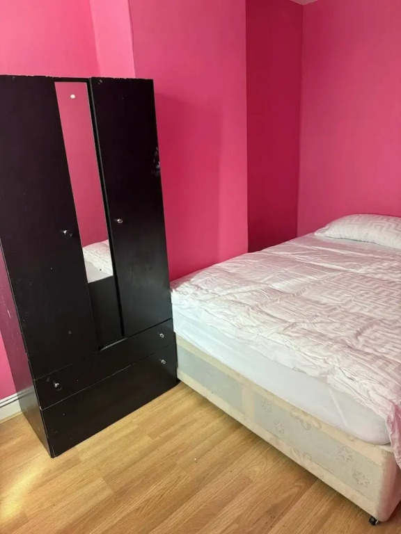 6 Guests - 3 Bedrooms - Close to London Center