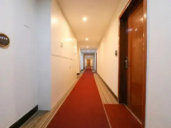 Li Rui Hotel (Cixi City Center Store)