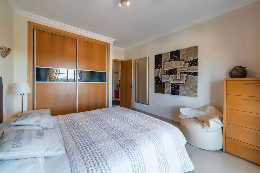 Lily Fabulous 1 BED APT With Roof Terrace Pool