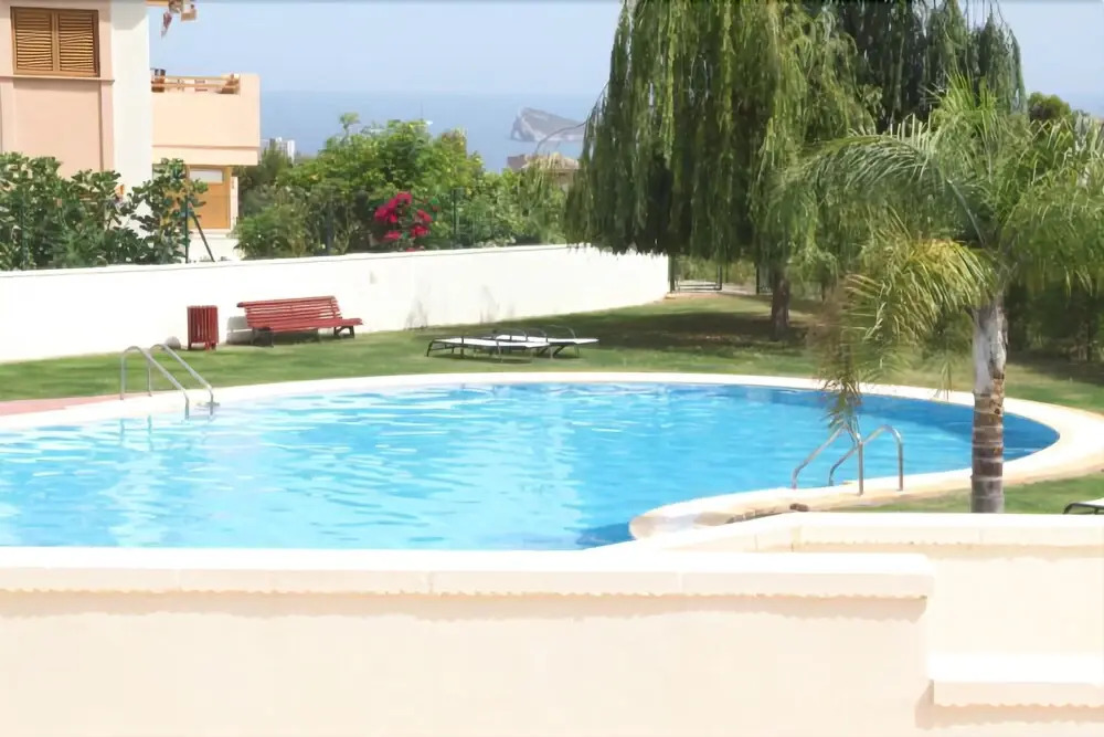 Cerezos Apartment