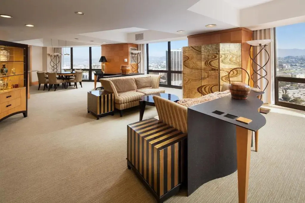 The Westin Bonaventure Hotel & Suites, Los Angeles