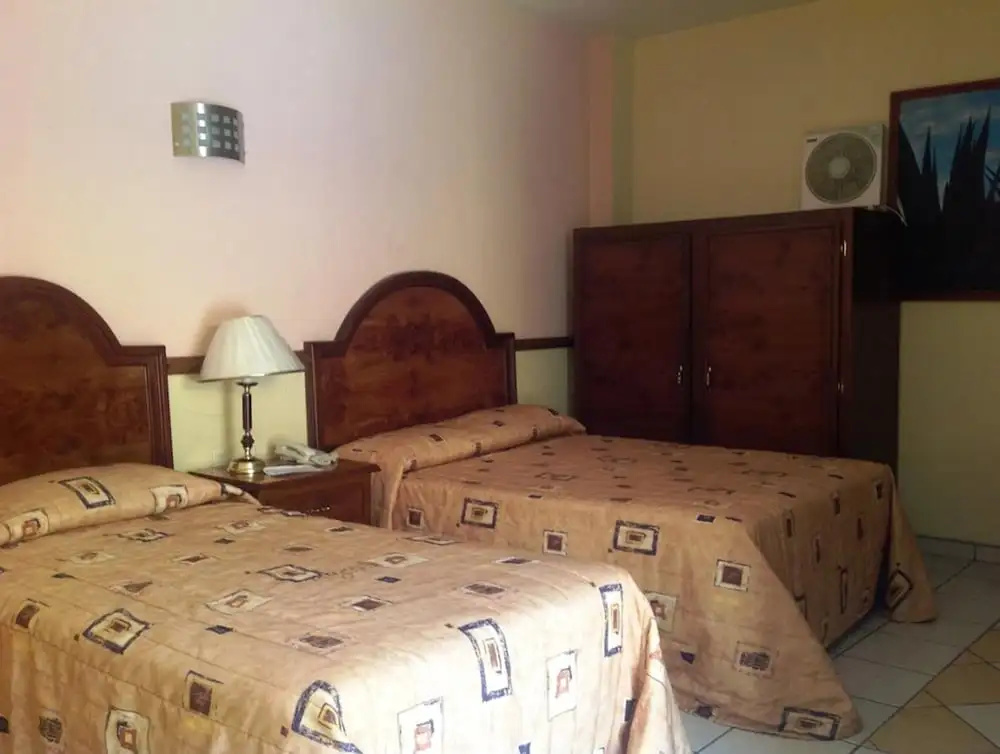 Hotel Plaza Jardín