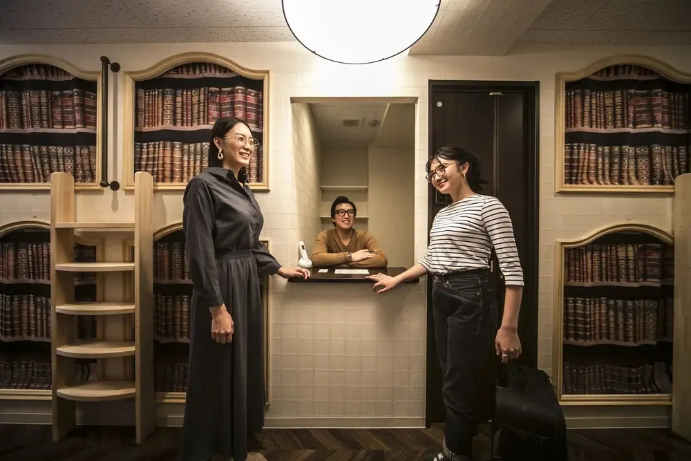 The Wardrobe Hostel Libreria