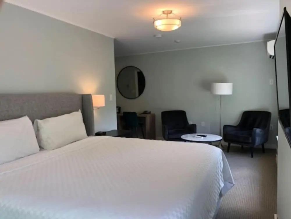 Glenora Inn & Distillery