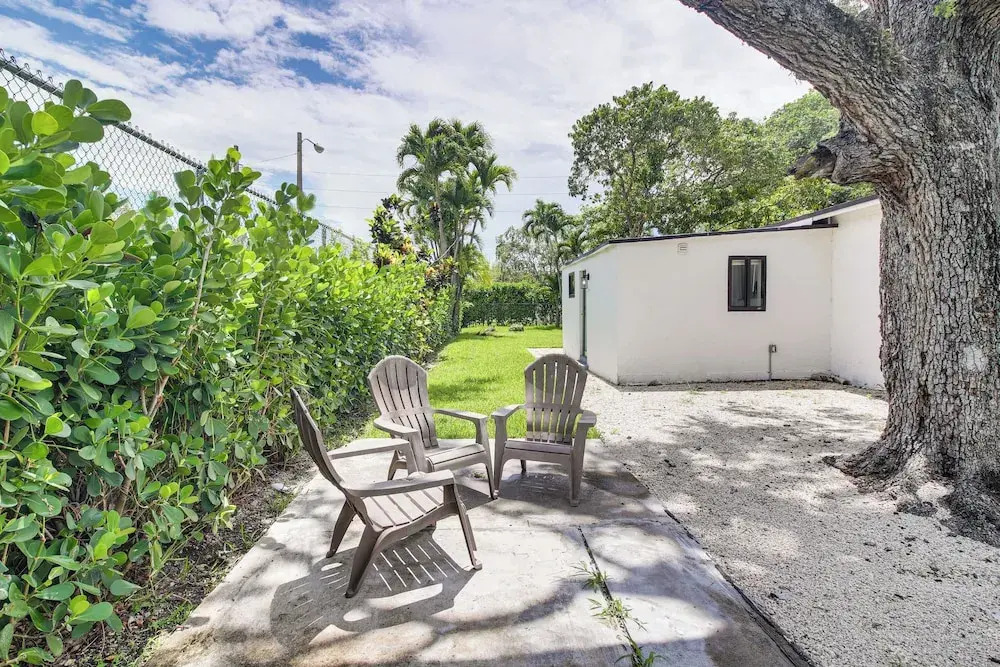 5 Mi to Beach: Group Getaway w/ Yard in Miami