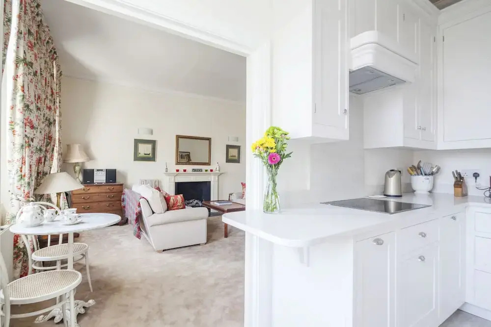 Classic South Kensington Home with Balcony