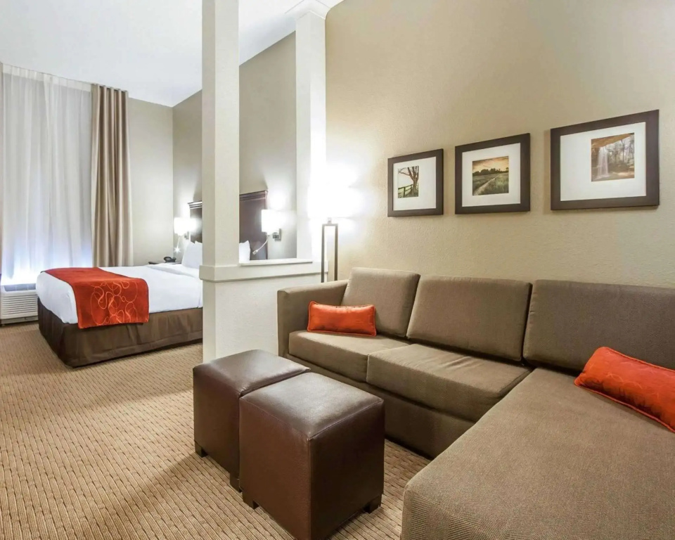 Comfort Suites Marietta-Parkersburg