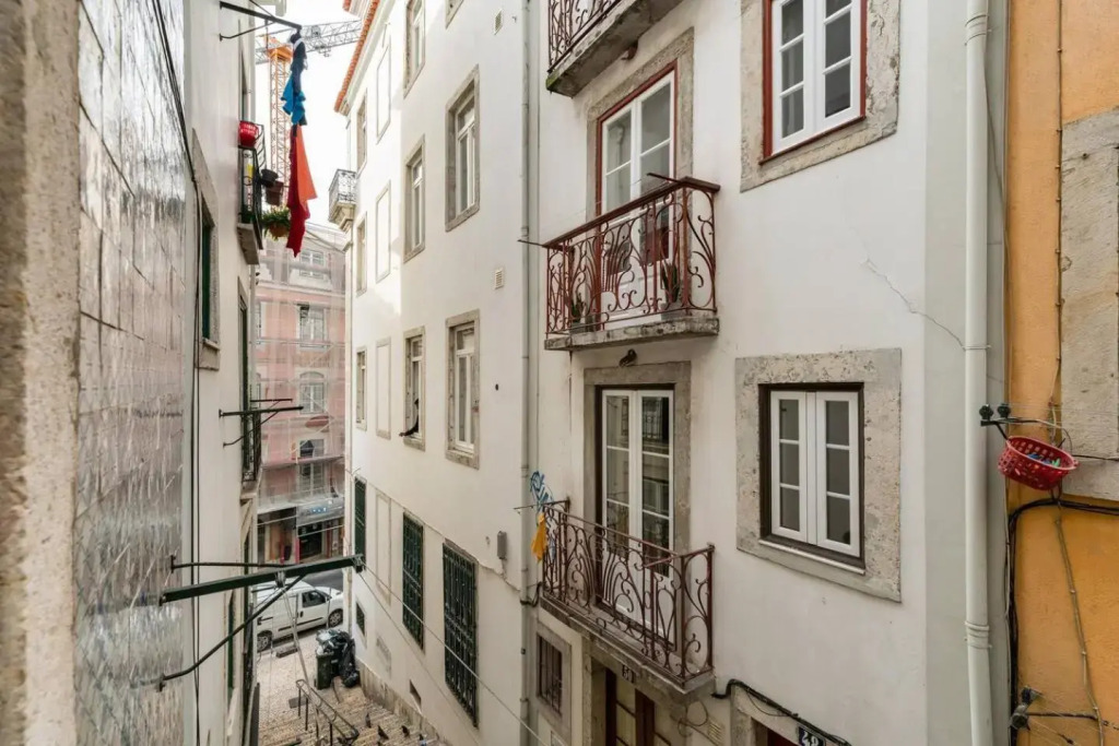 1 Bedroom Apartment n03 - Tv. da Madalena