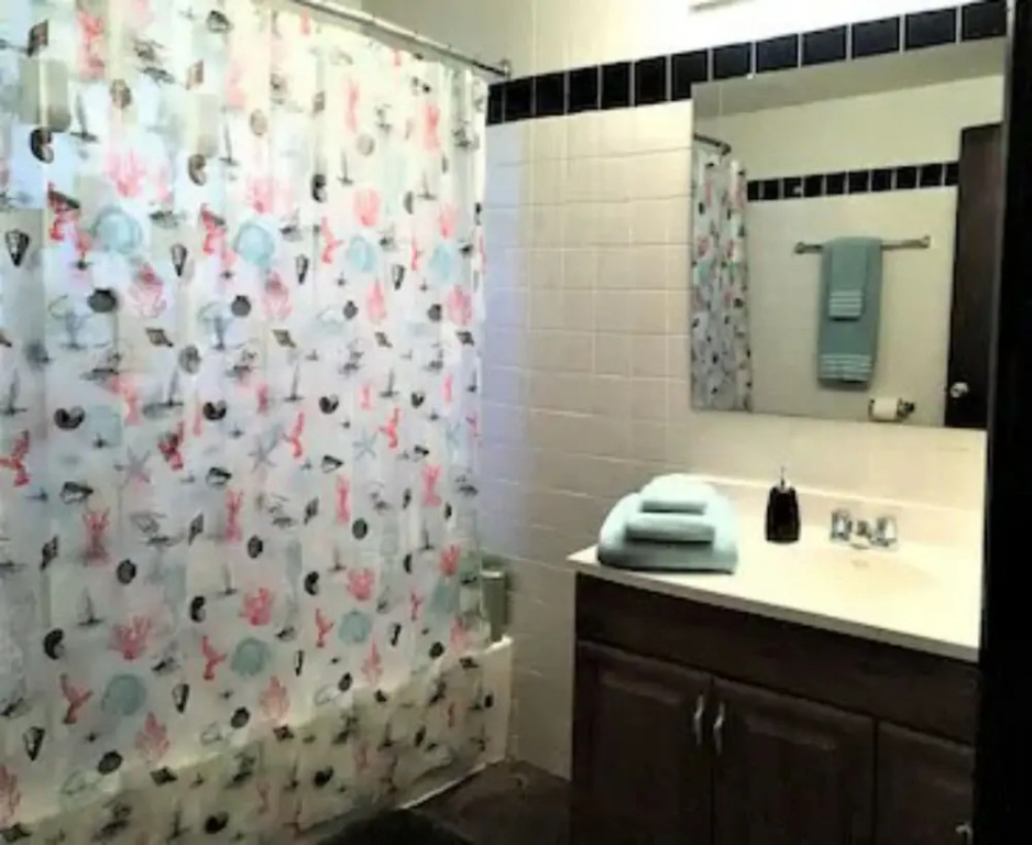 Evie's apartment