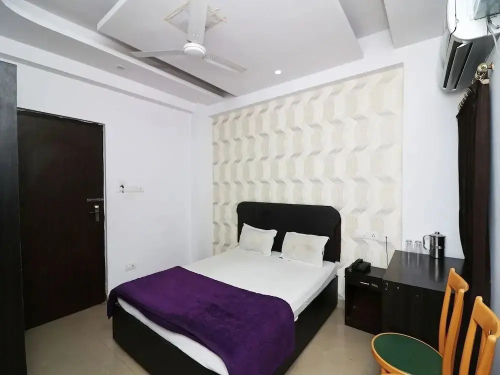 Hotel Shubh Sarthak by OYO Rooms