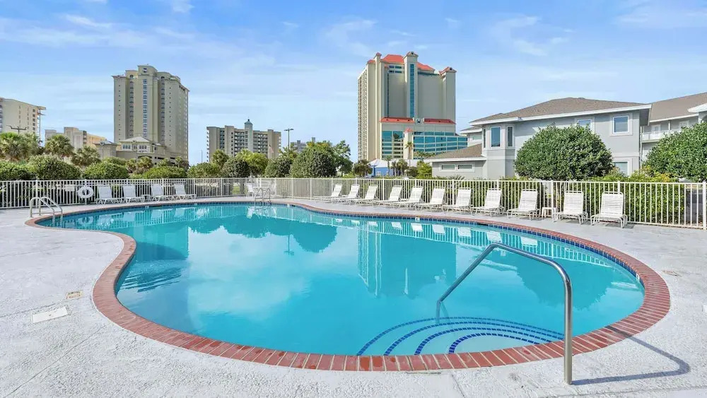 Cozy 3-bedroom Condo Comfy Living Space, Two Balconies, Outdoor Pool